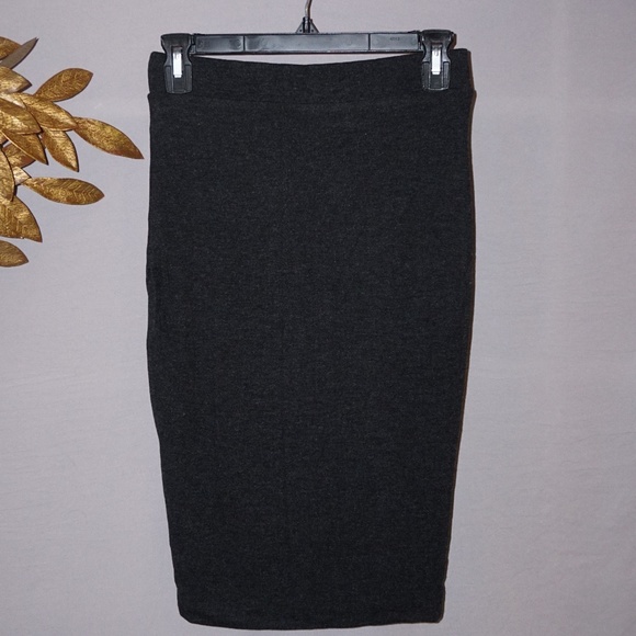 Zara Trafaluc Charcoal Skirt - Size Small - Picture 4 of 6